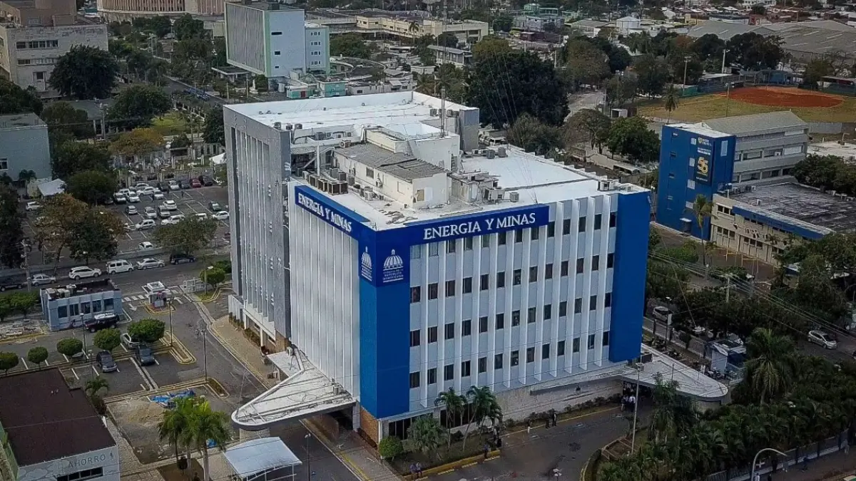 Demanda de energía alcanza récord de 3,500 megavatios