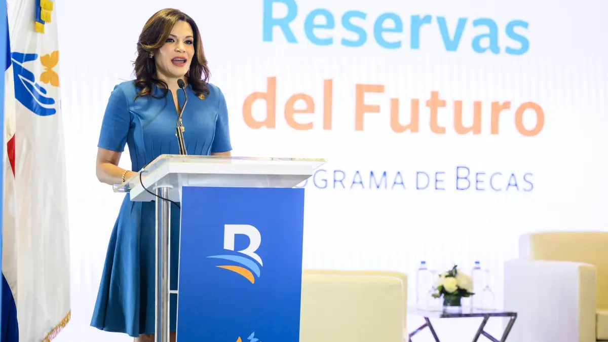 BR presenta programa de becas para nuevos estudiantes universitarios