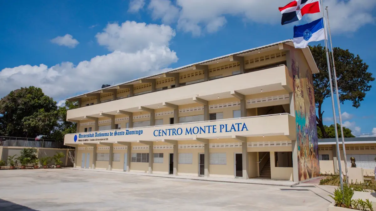Presidente Abinader inaugura centro UASD en Monte Plata