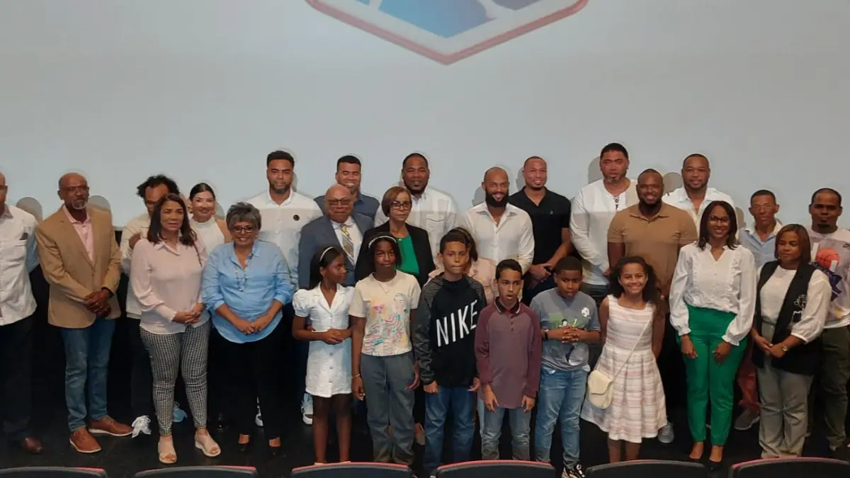 Peloteros dominicanos de MLB lanzan campaña priorizando la educación