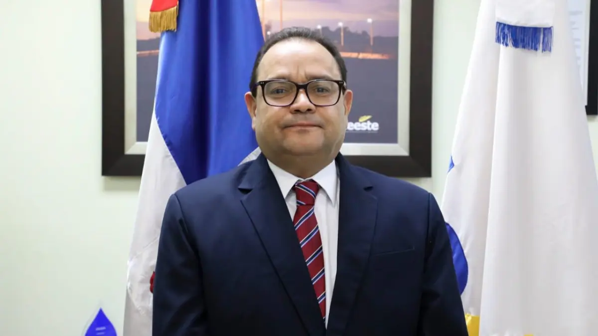 Edeeste afirma el Gobierno está empeñado en mejorar sistema energético