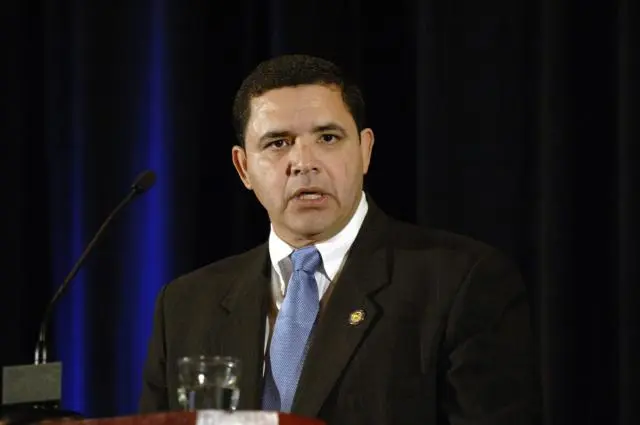 Un congresista estadounidense es atracado a punta de pistola en Washington D.C.