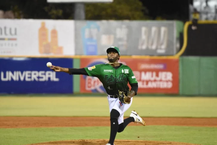 Willy Vásquez conduce Estrellas a victoria sobre selección RD