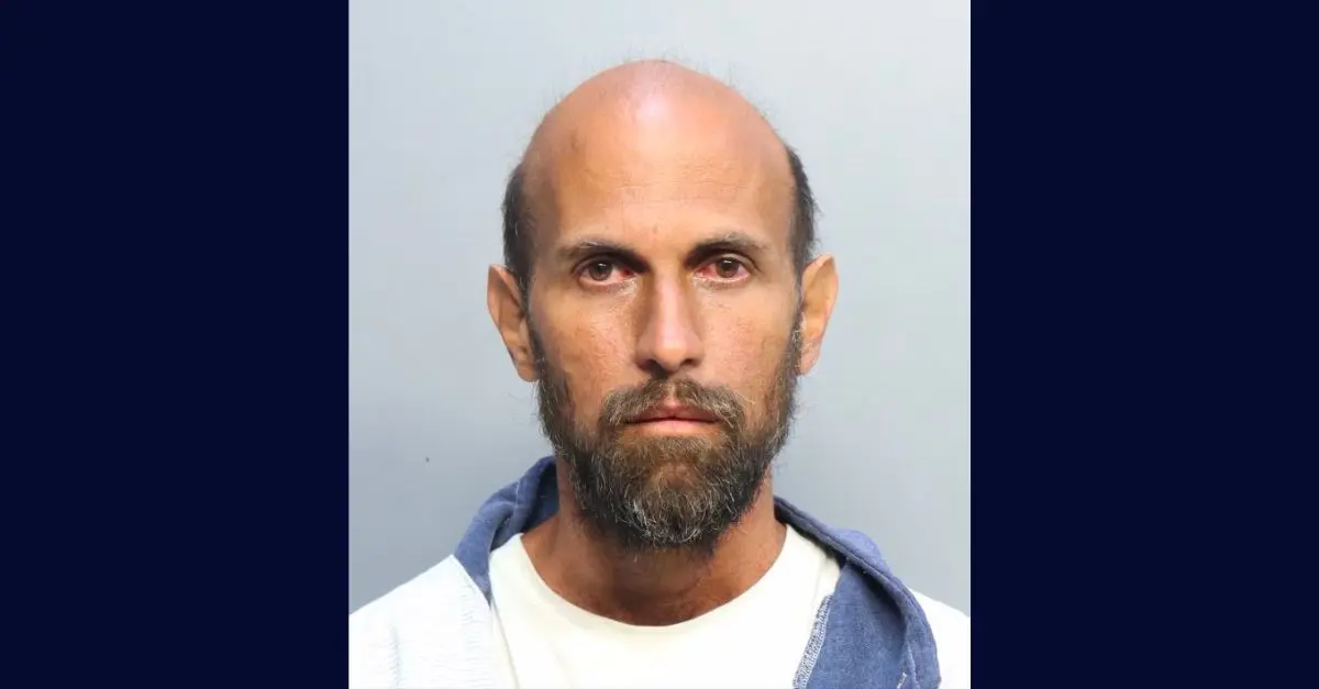 Arrestan hombre que gritó Soy Hamás y amenazó con bomba escuela judía