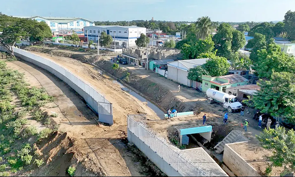 Productores agrícolas aseguran no reciben agua pese apertura canal La Vigía