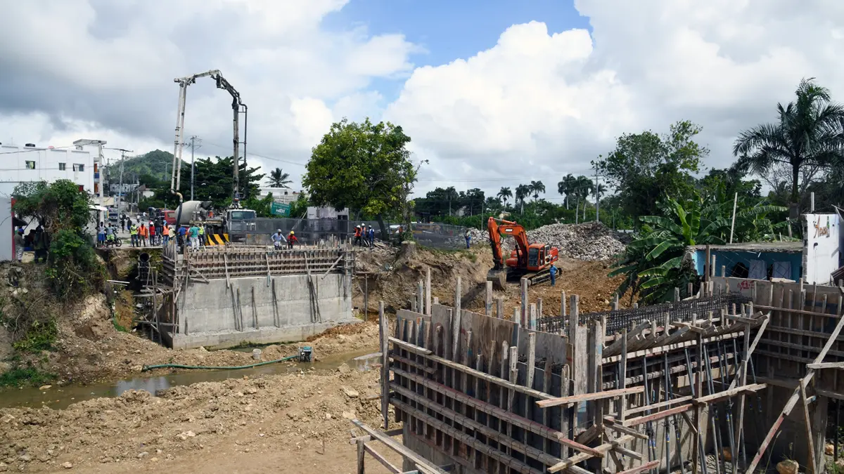 MOPC construye obras por más de RD$2,500 millones
