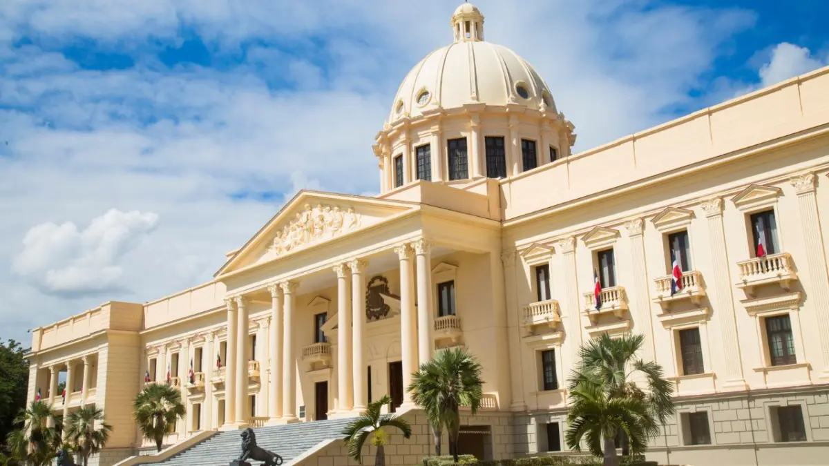 Promulgan ley crea régimen de incentivos fiscales a la aviación civil comercial