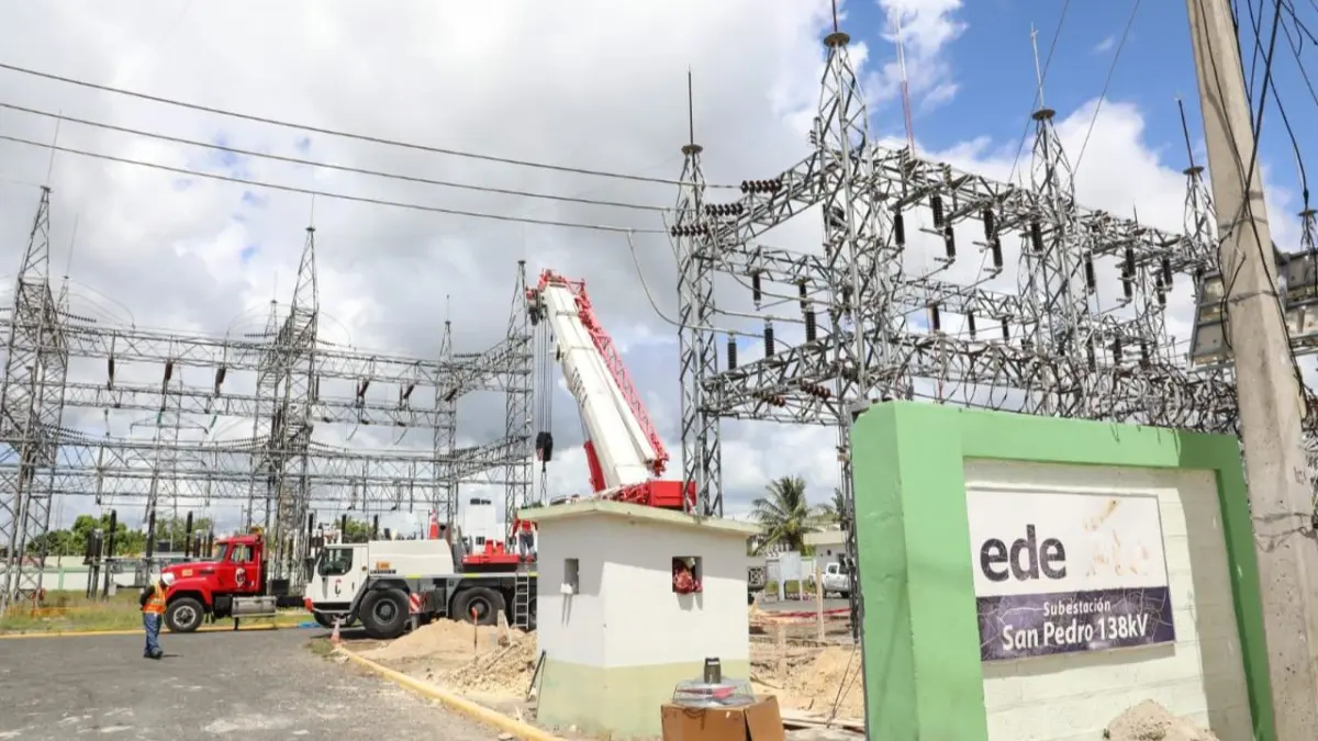 Explosión simultánea en Subestación SPM I de Edeeste saca de servicio circuitos eléctricos