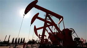 Negociaciones de paz en Ucrania y tensiones EE.UU.-Venezuela elevan precio del petróleo en Texas Negociaciones de paz en Ucrania y tensiones EE.UU.-Venezuela elevan precio del petróleo en Texas