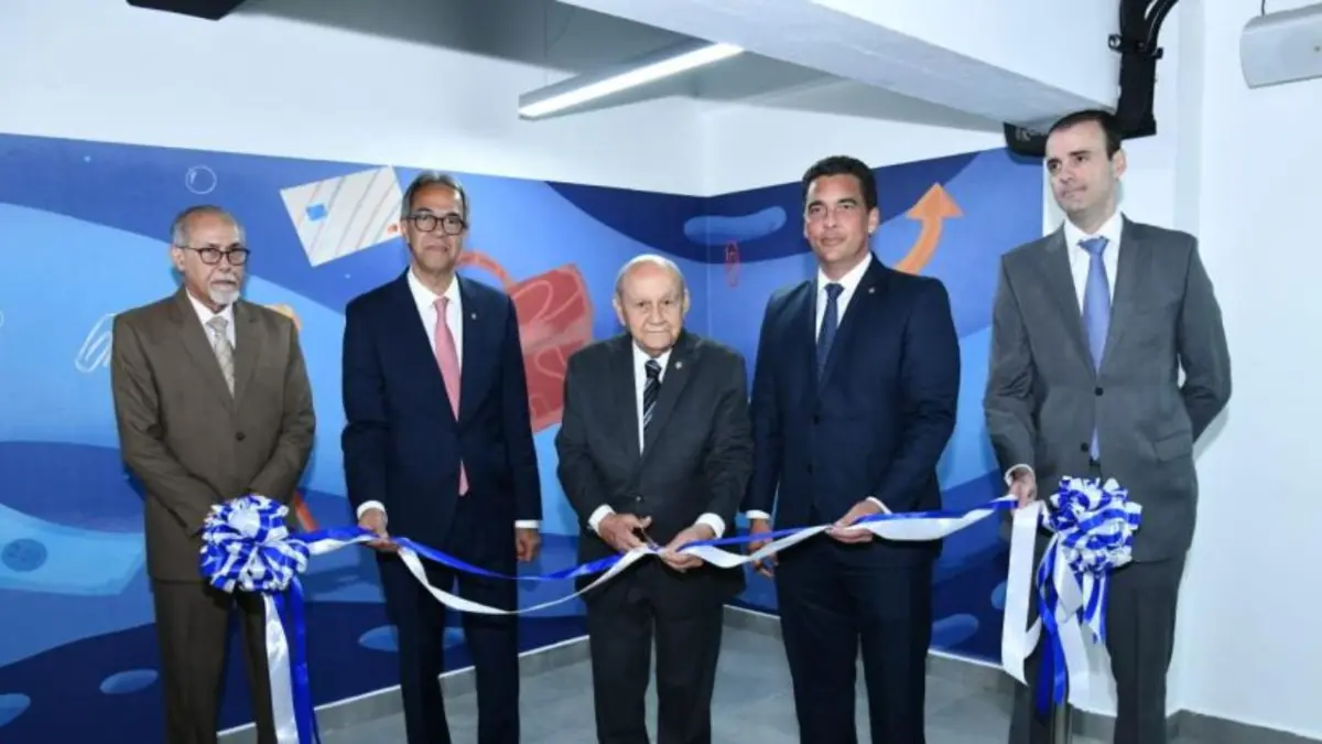 BP y APEC inauguran laboratorio de finanzas