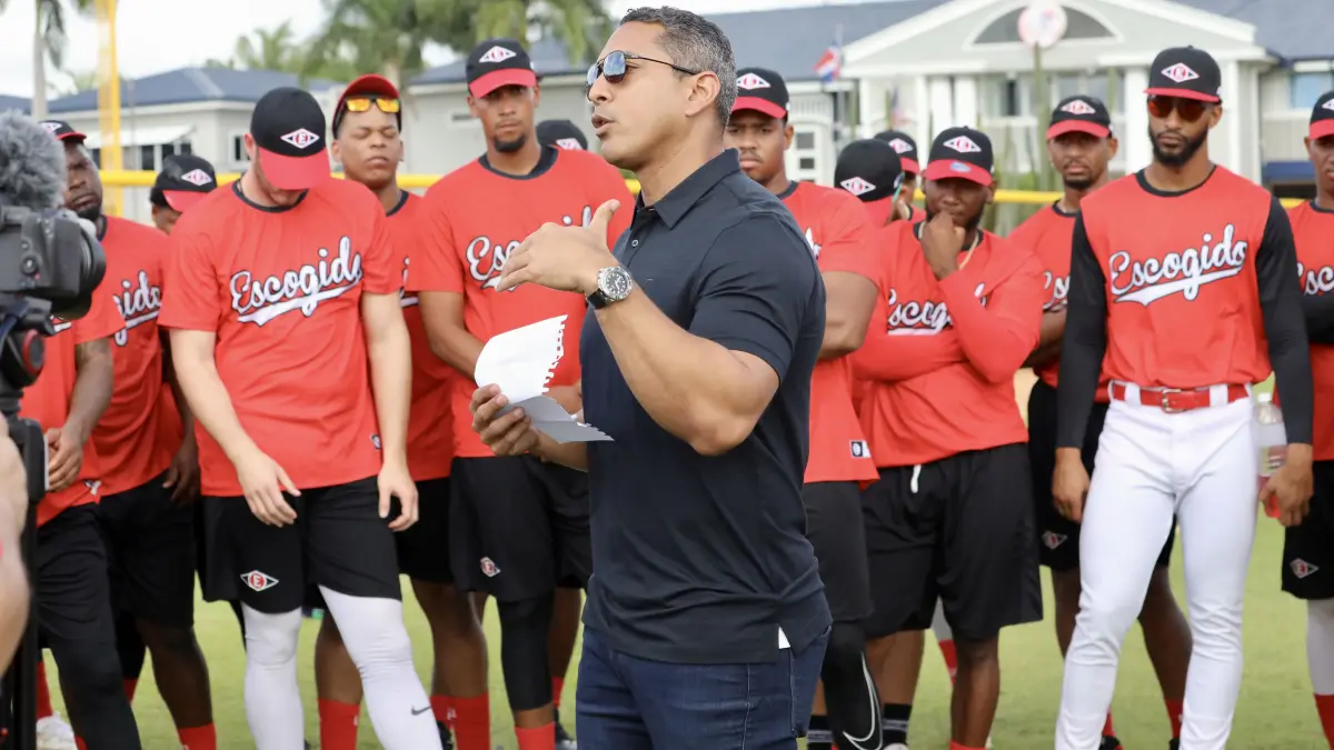 Luis Rojas piensa en campeonato; resalta integraciones