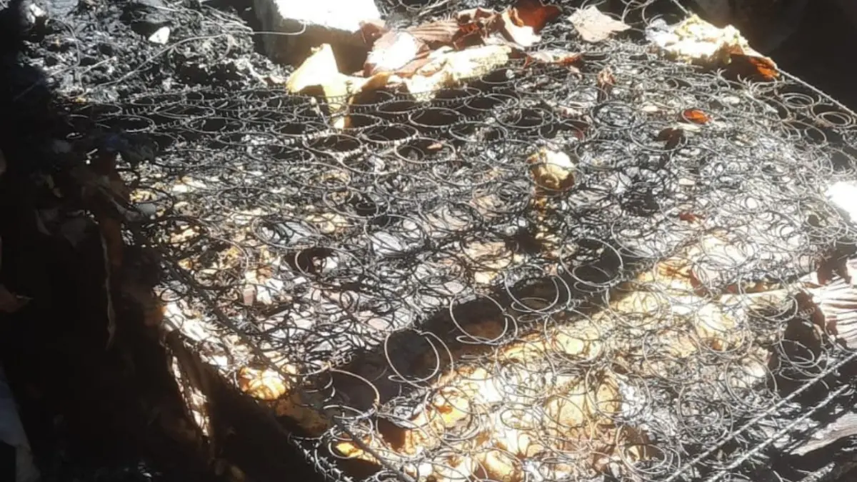 Denuncian mujer quema casa y emprende la huida en Cristo Rey