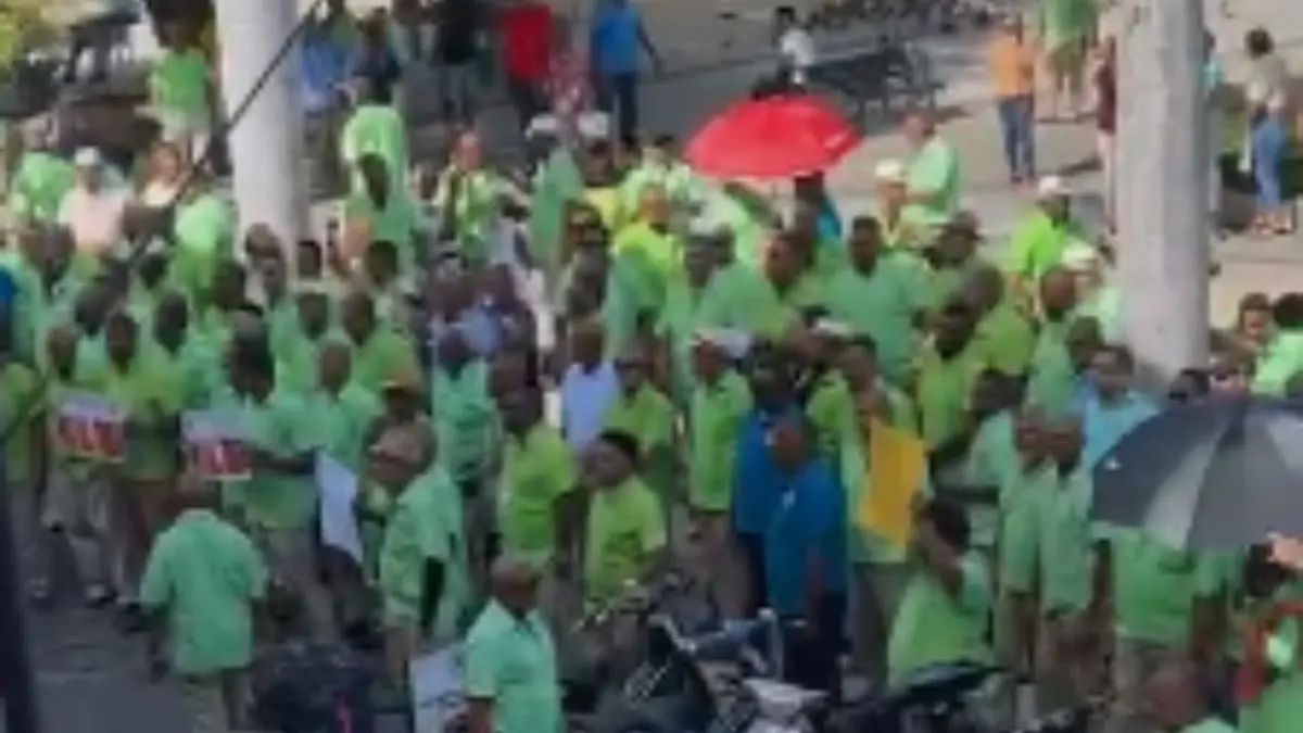 Taxistas de Puerto Plata protestan contra instalación de tren