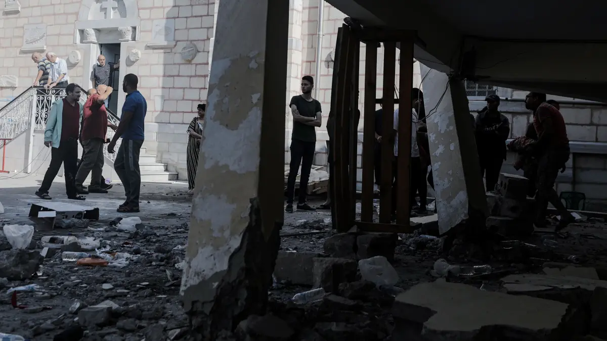 Bombardeo israelí contra una iglesia en Gaza deja al menos 16 muertos