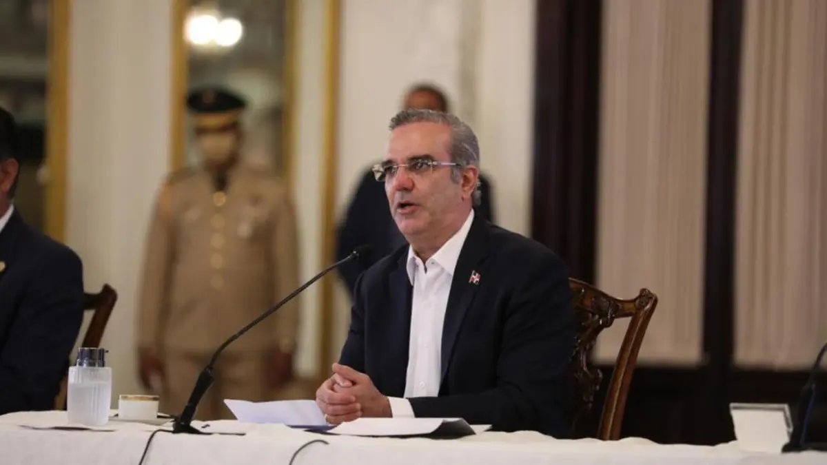 Abinader convoca reunión para intensificar los operativos contra el dengue