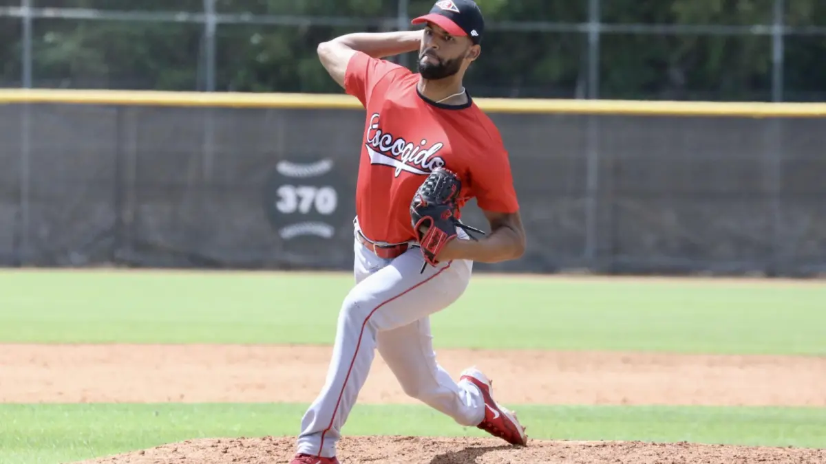 Enny ponchó a 10 y Escogido aplasta 9-0 a Toros en fogueo