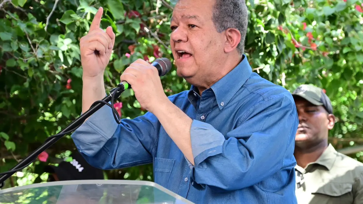 Leonel: reelección de Abinader es una yola que naufragará