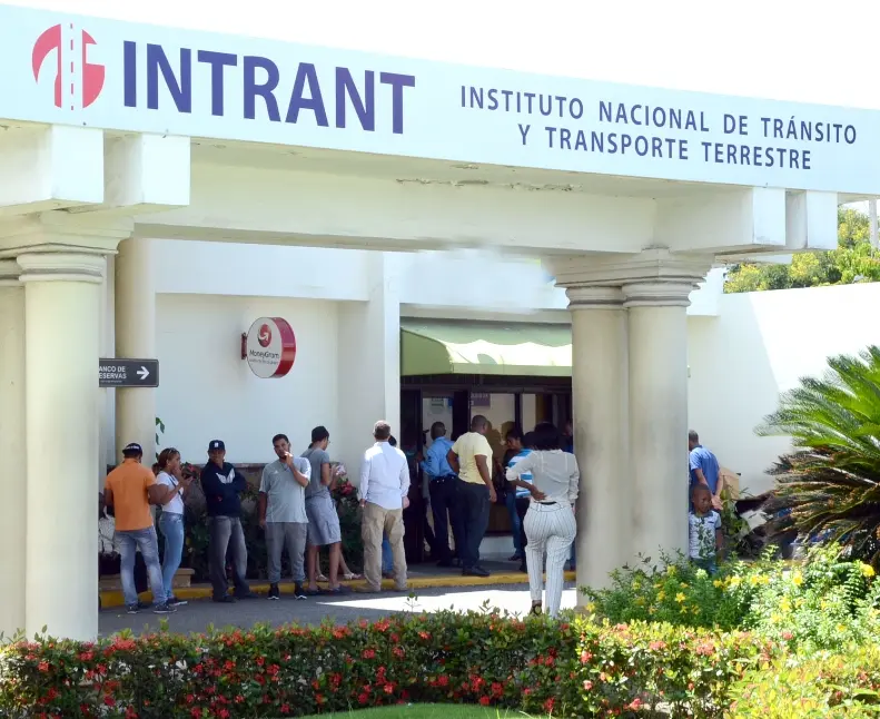 Tras presuntas anomalías en licitaciones del Intrant exigen colocación de veedores de proyectos