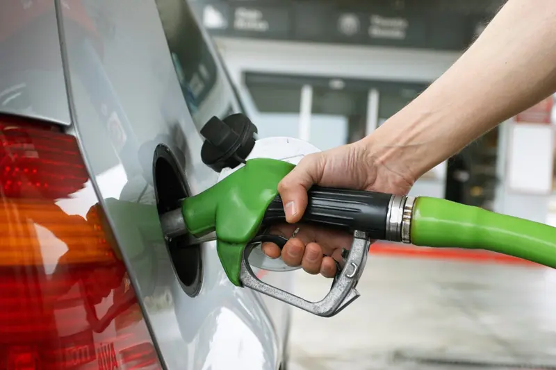 Subsidio de RD$255.8 millones mantiene estables precios de combustibles en octubre 2025