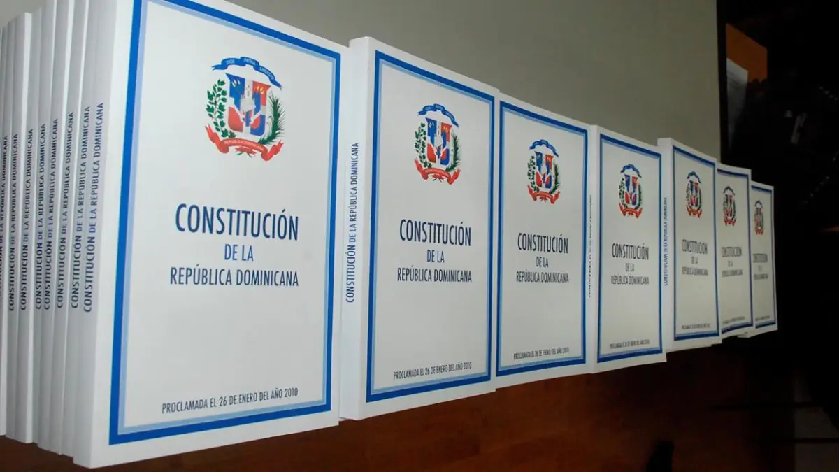 Ciudadanos consideran clase política ha irrespetado la Constitución