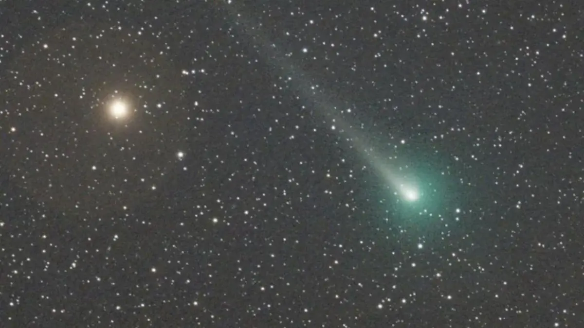 Captan un cometa que completa su órbita solar cada 3.806 años
