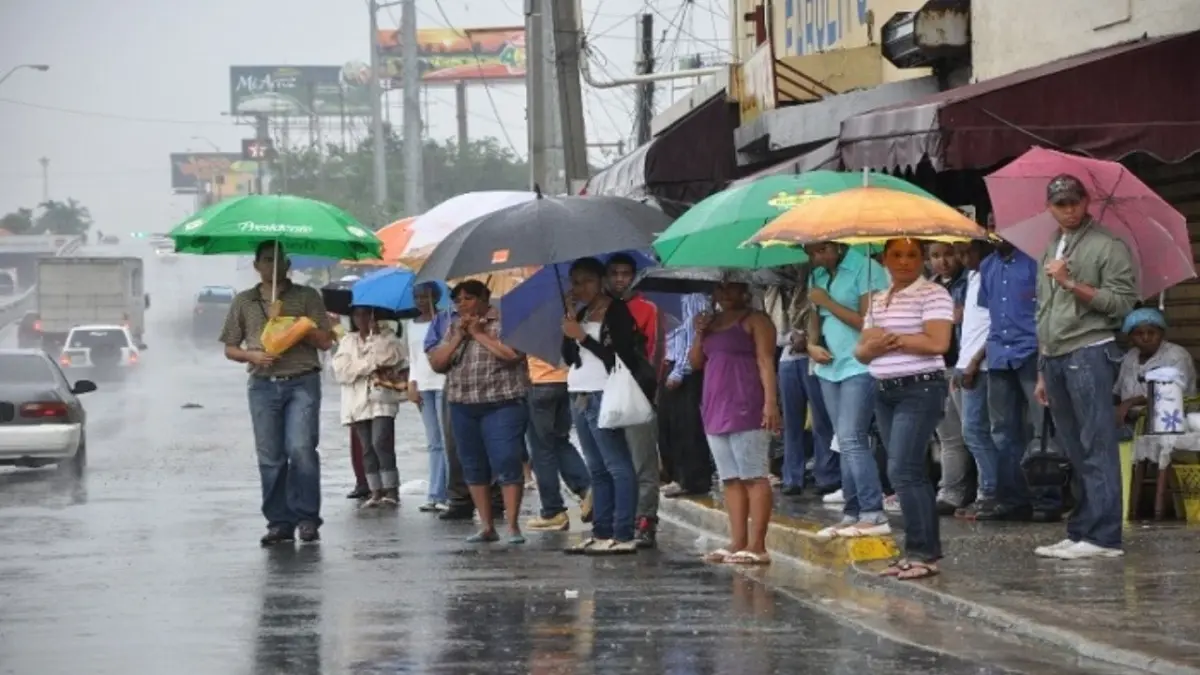 Seguirán las lluvias por vaguada y zona de disturbio tropical