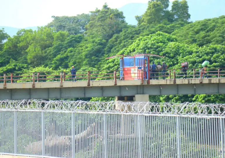 Comerciantes piden buscar acuerdo con Haití