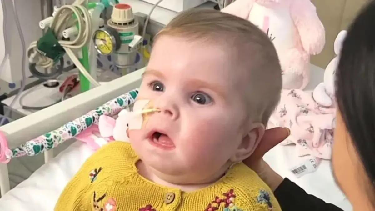 Italia concede nacionalidad a bebé inglesa con patología que iba a ser desconectada