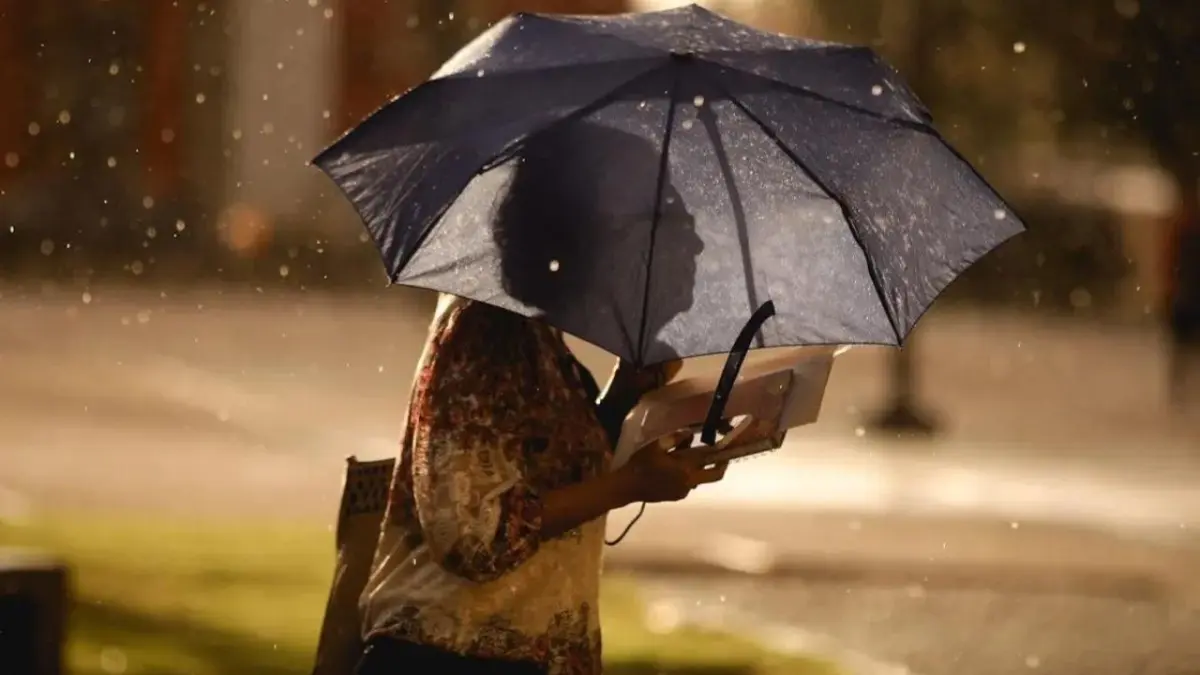 Aguaceros dispersos y temperaturas calurosas para hoy