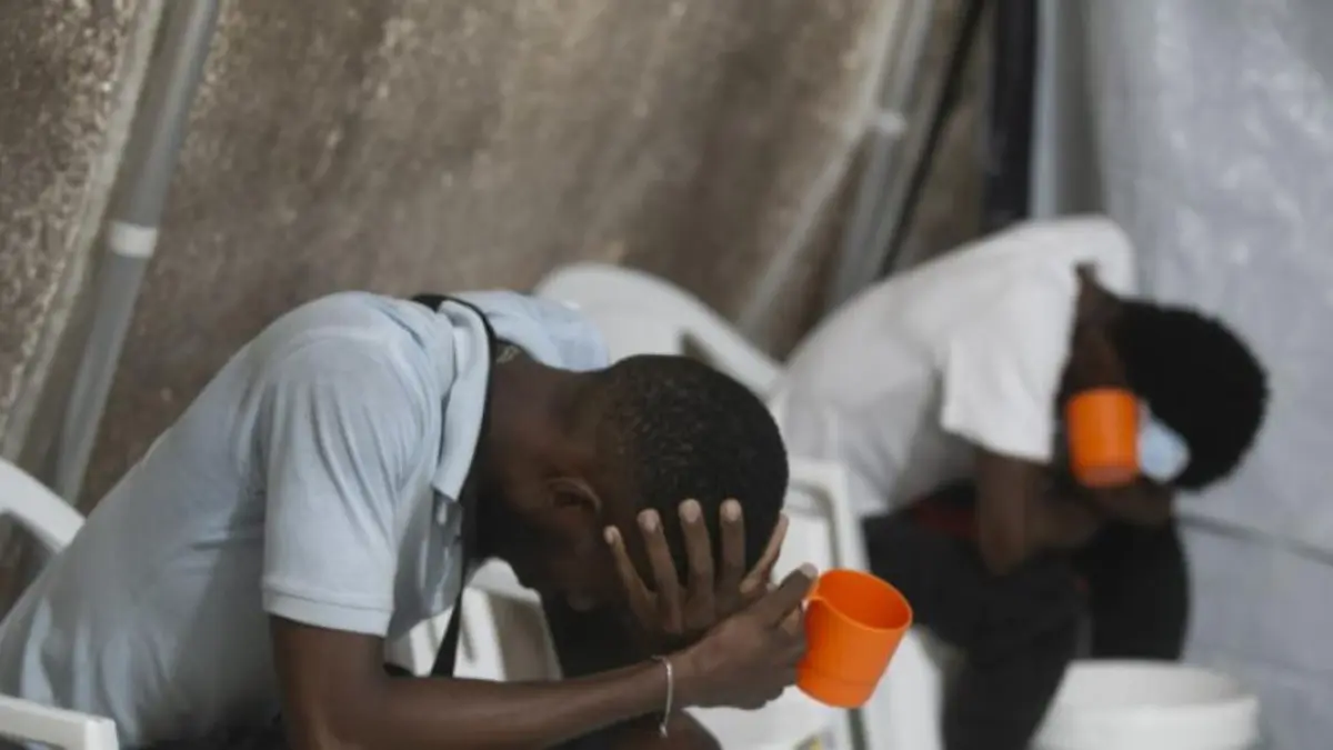 Salud Pública no intervino a tiempo casos de cólera en Barahona, dice senador