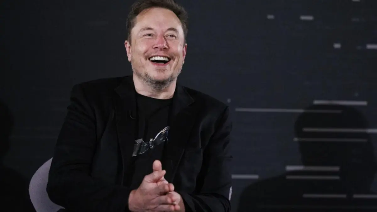 Los servicios de internet satelital de Elon Musk comenzarán a operar en 2024