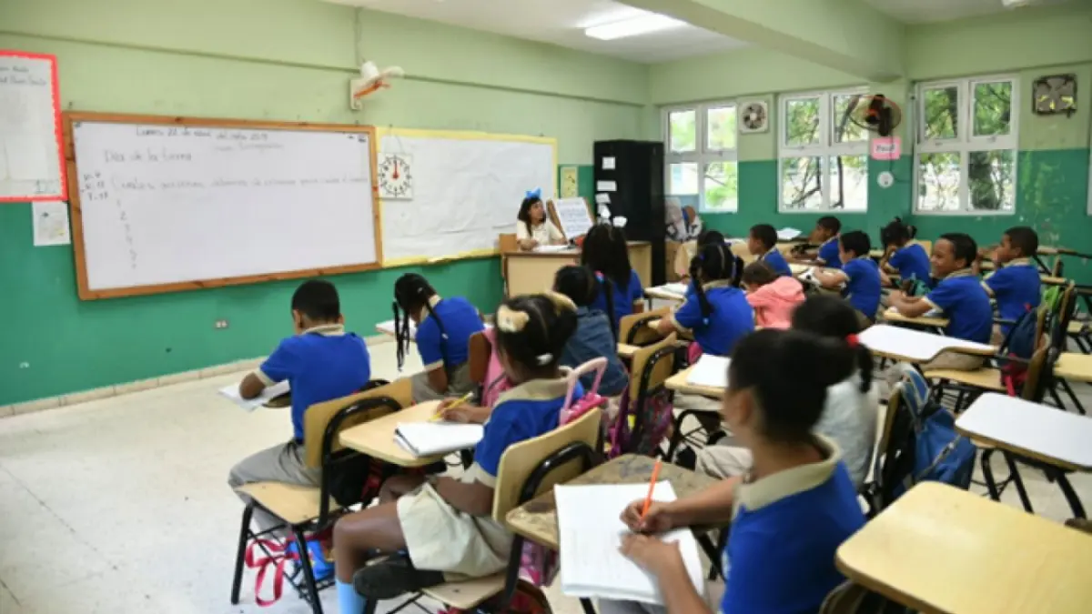 ¿Es cierto que hay 150,000 estudiantes menos en las aulas desde 2019?, como dice Johnny Pujols