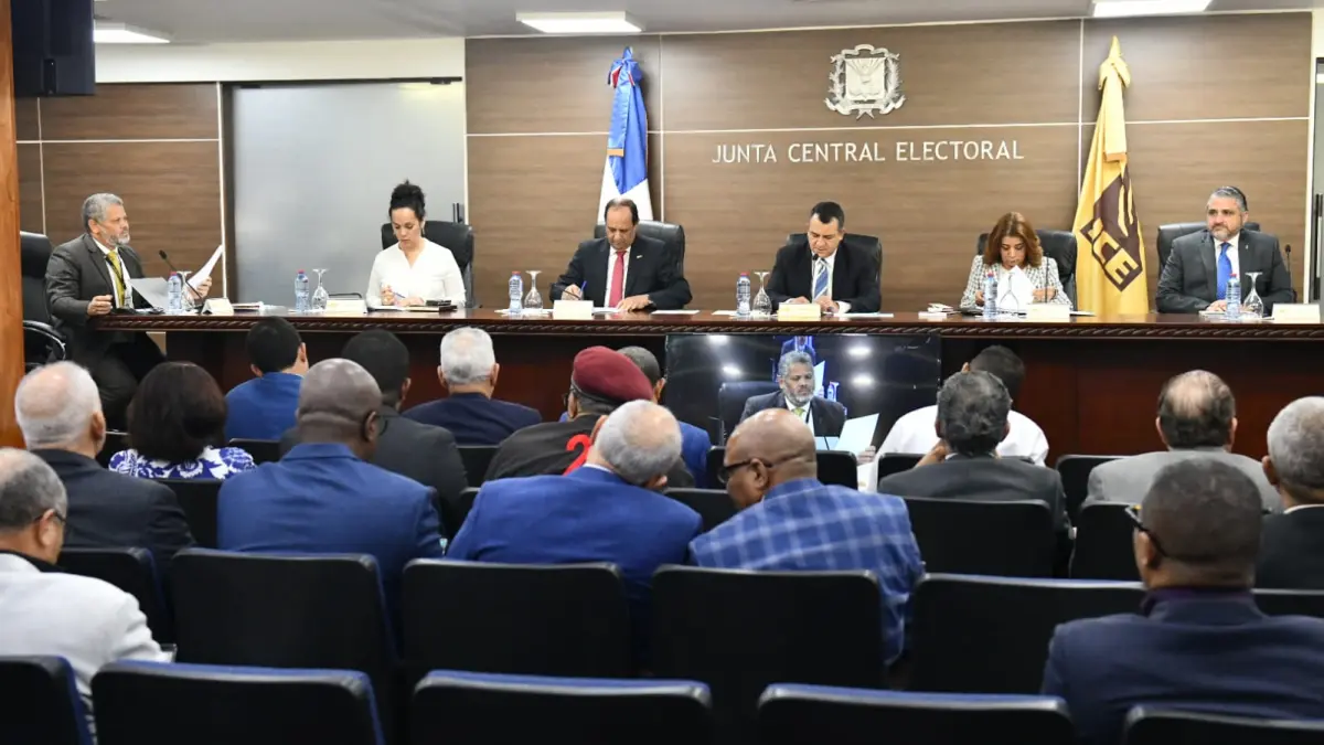 La JCE y partidos acuerdan auditar equipos a utilizar en elecciones 2024