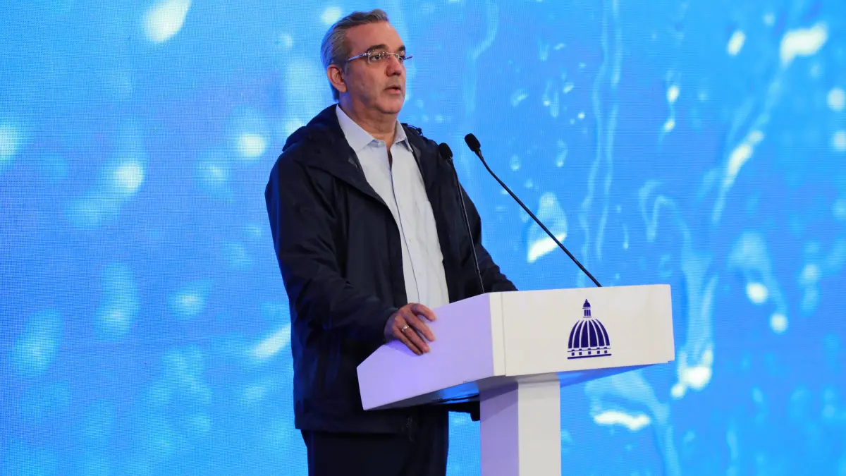 Abinader dice origen de colapso en paso a desnivel se debió a una falla de diseño y construcción