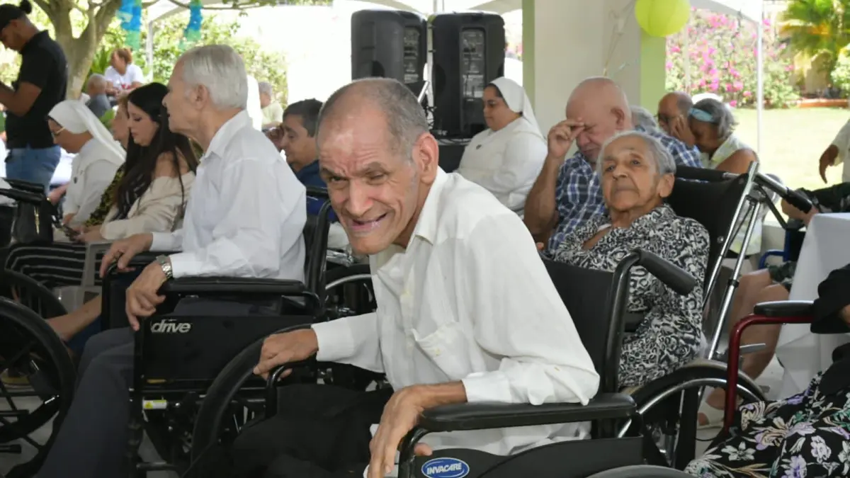 Entregan obra a congregación religiosa de la Siervas de Jesús de la Caridad