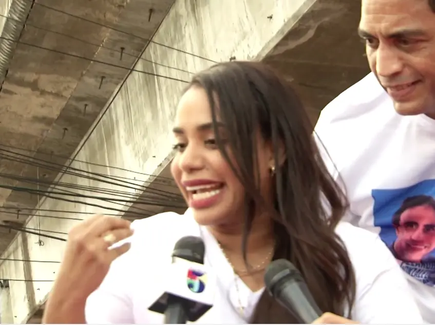 Betty Geronimo realiza bandereo en Villa Mella