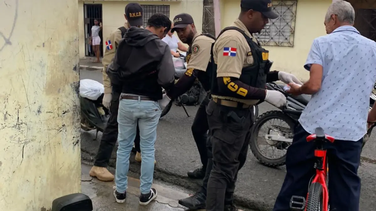 DNCD apresa a 20 personas involucradas en actividades ilícitas