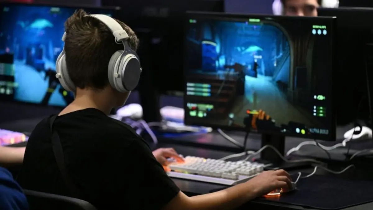 Jugar a videojuegos de fantasía ayuda a aprender inglés, según un estudio