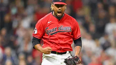 Guardianes de Cleveland prohíben a Emmanuel Clase lanzar en Venezuela mientras sigue bajo investigación
