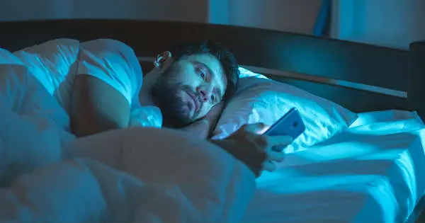 Las personas que trasnochan tienen mayor riesgo de enfermedad cardíaca, según investigación