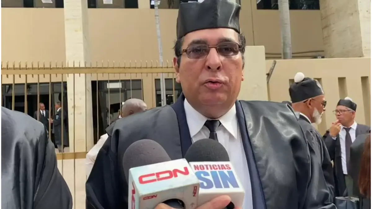 Interponen demanda contra funcionarios por supuesto lavado de activos