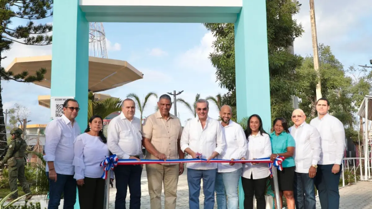 Abinader inaugura en Nagua nuevas instalaciones ITLA