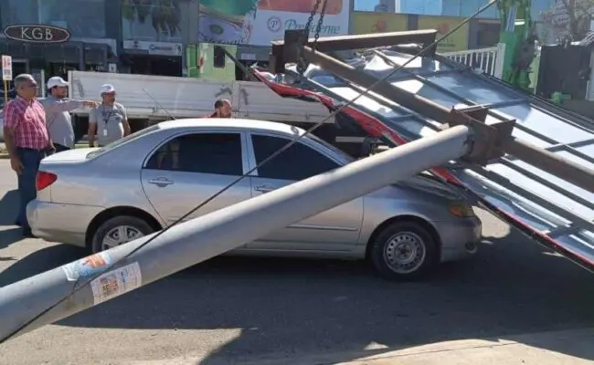 PRM culpa al Ayuntamiento de Santiago por caída de valla