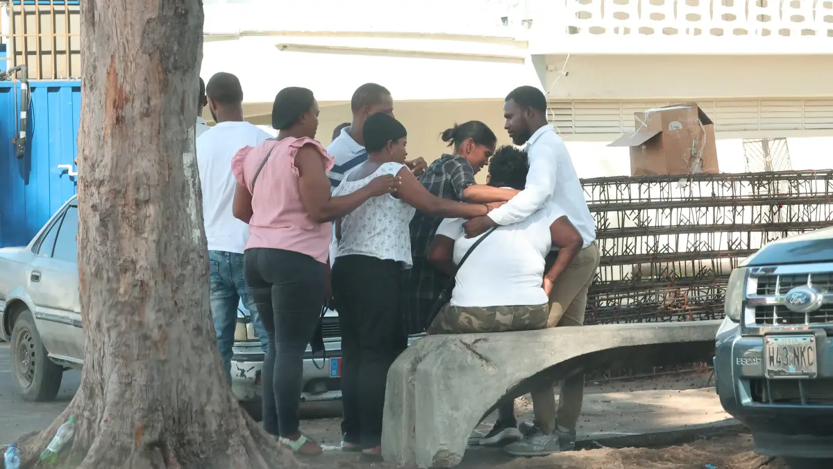 Familiares confirman cadáver hallado pertenece a conductor de autobús del accidente de Haina