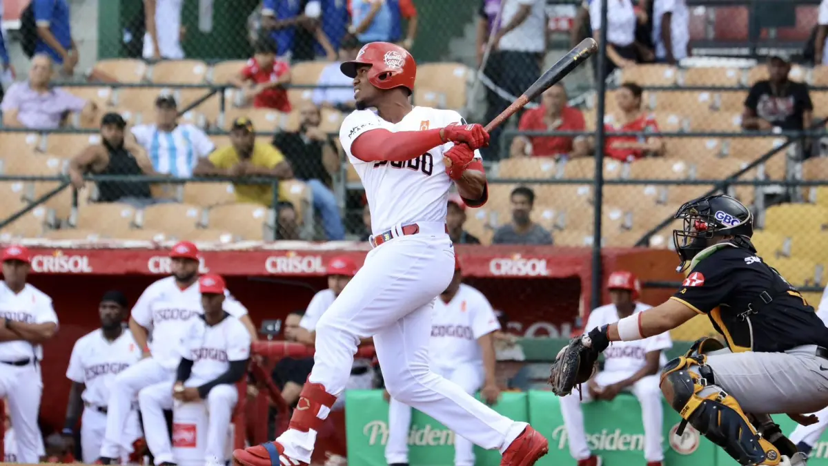 Leones del Escogido ganan séptimo seguido a Águilas Cibaeñas