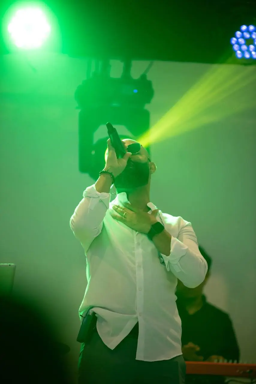 Pedri Jiménez, cantautor emergente que abraza la cotidianidad en sus composiciones