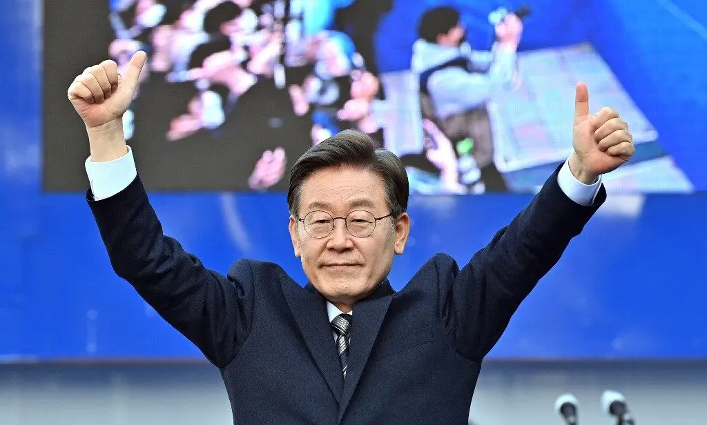 El líder del partido opositor surcoreano resultó herido durante acto público