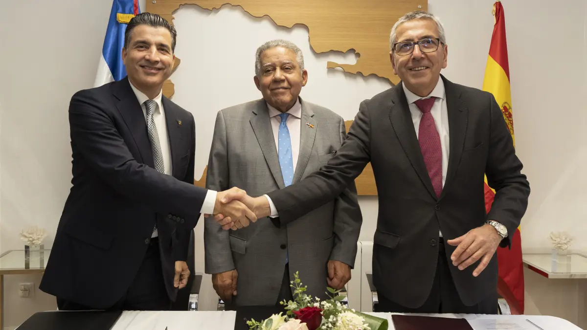 Banco Popular e Instituto de Crédito Oficial de España ratifican financiamiento