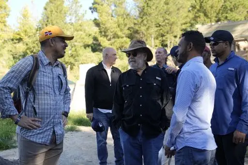 Inspeccionan readecuación infraestructura en áreas protegidas visitadas por turistas