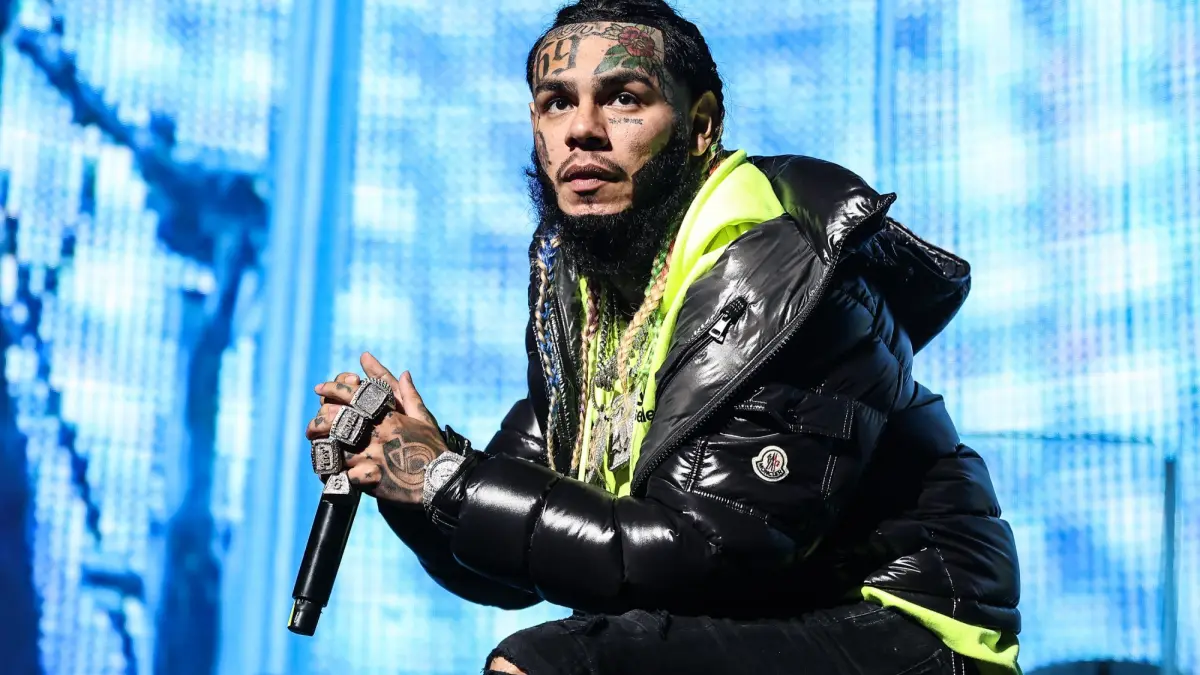 Imponen medida de coerción a Daniel Hernández, alias Tekashi 6ix9ine